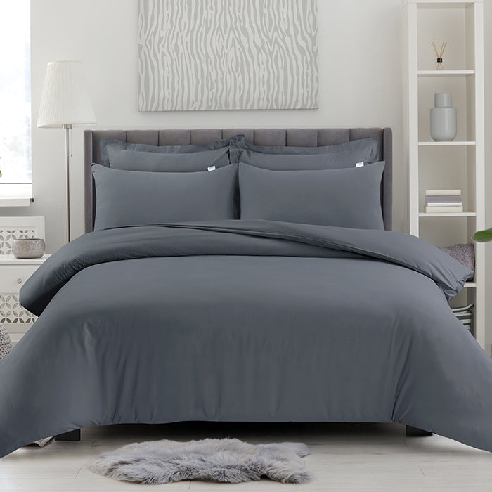 Duvet Cover Set in Dark Grey