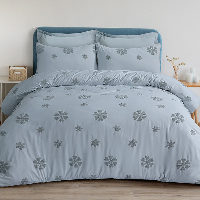 Tufted Duvet Cover Set in Light Grey Flower