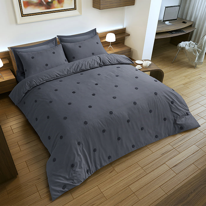 Tufted Duvet Cover Set in Dark Grey Spot