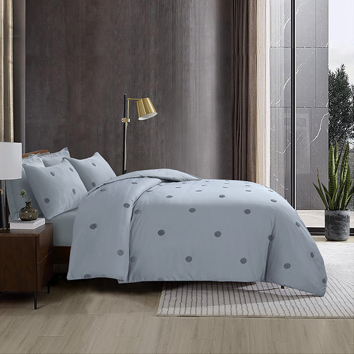 Tufted Duvet Cover Set in Light Grey Spot