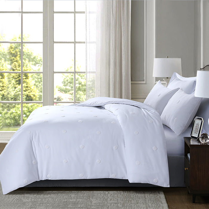 Tufted Duvet Cover Set in White Spot
