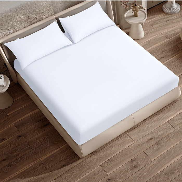 Fitted Sheet in White