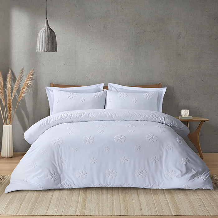 Tufted Duvet Cover Set in White Flower