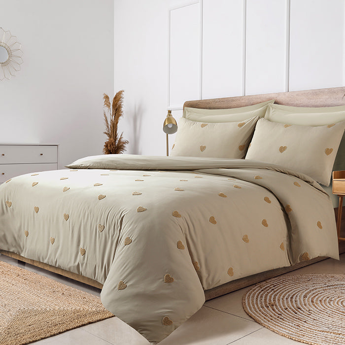 Tufted Duvet Cover Set in Beige Heart