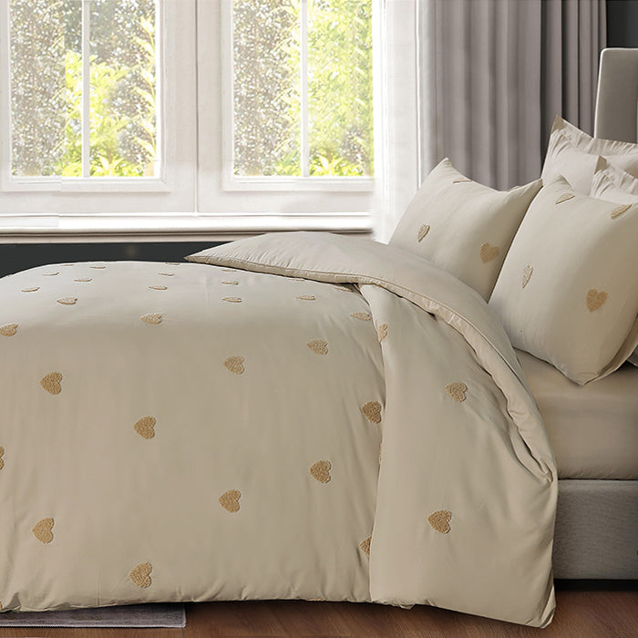 Tufted Duvet Cover Set in Beige Heart